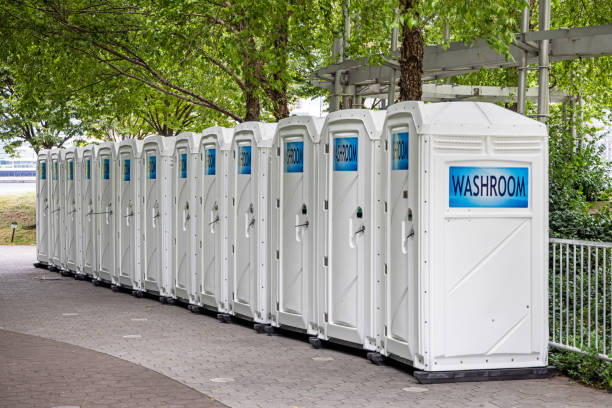 Professional porta potty rental in Lakewood Clu, MI