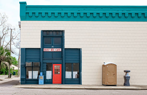 Portable Toilet Options We Offer in Lakewood Clu, MI