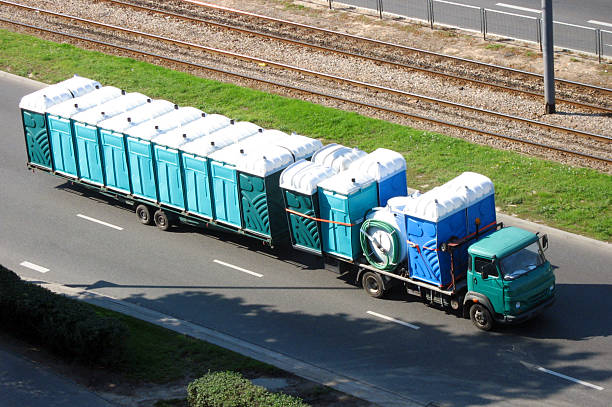 Best Porta potty rental near me  in Lakewood Clu, MI